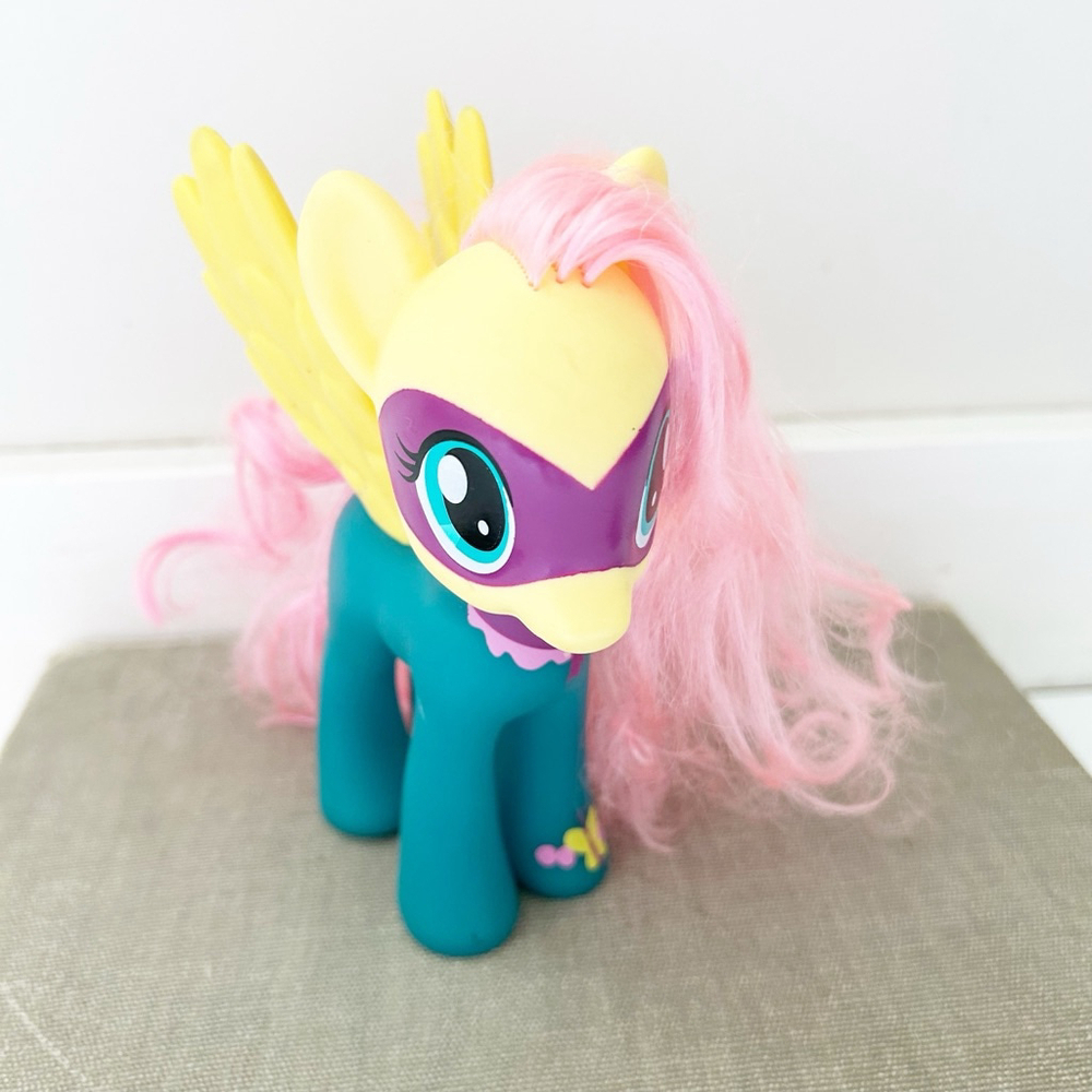 G4 Hasbo My Little Pony Fluttershy Power Pony Toy Figure 2010